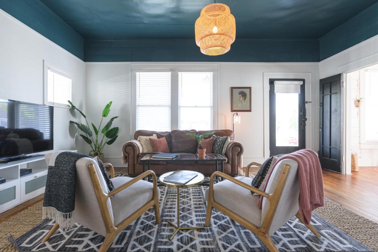 Restored 1930S Uptown Bungalow 2 Min. To Magnolia Waco Dış mekan fotoğraf