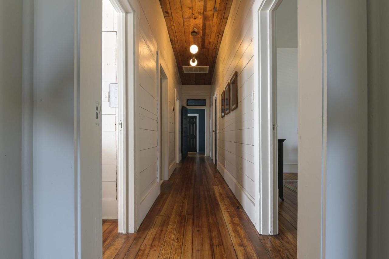 Restored 1930S Uptown Bungalow 2 Min. To Magnolia Waco Dış mekan fotoğraf