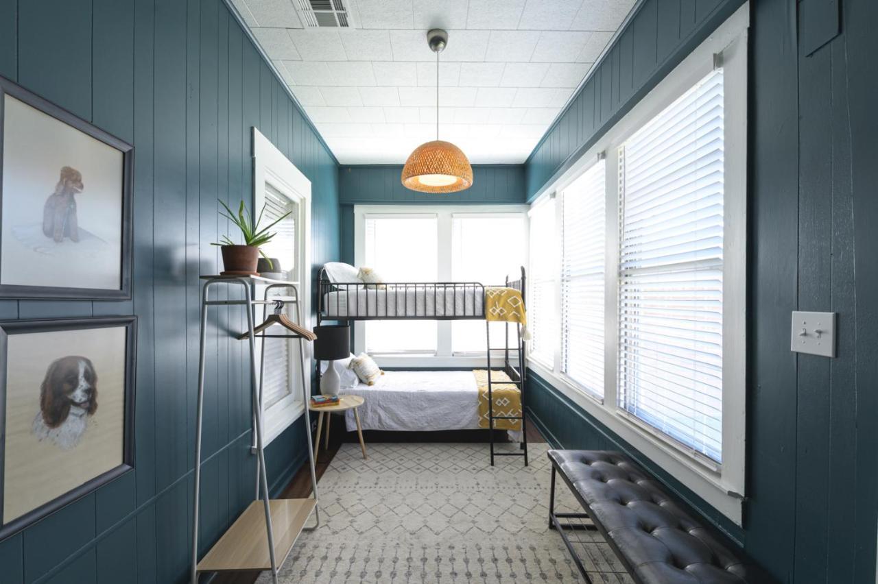 Restored 1930S Uptown Bungalow 2 Min. To Magnolia Waco Dış mekan fotoğraf