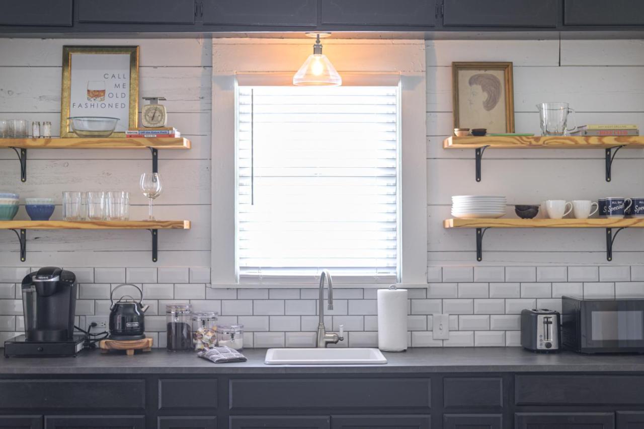 Restored 1930S Uptown Bungalow 2 Min. To Magnolia Waco Dış mekan fotoğraf