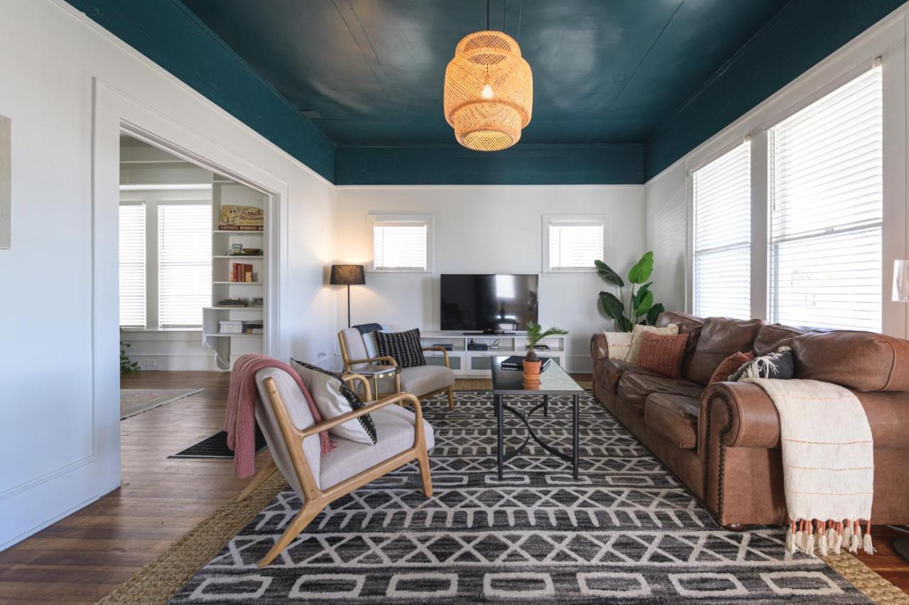 Restored 1930S Uptown Bungalow 2 Min. To Magnolia Waco Dış mekan fotoğraf